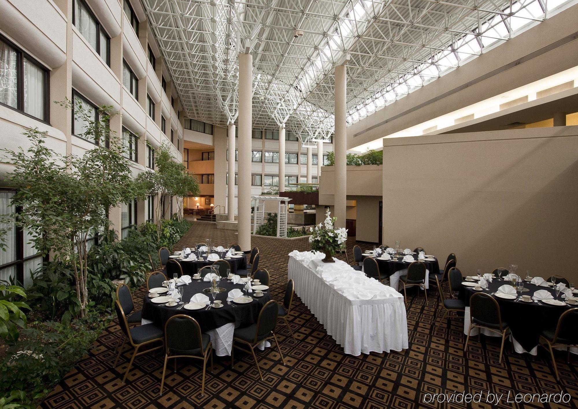 Doubletree By Hilton Austin Northwest - Arboretum Restaurant photo